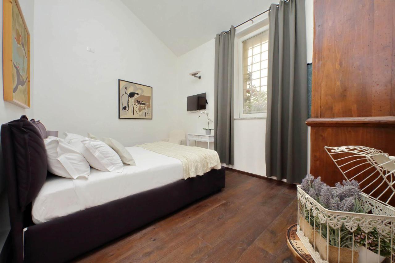 Ych-Pretty Flat Close Pantheon Roma Ngoại thất bức ảnh